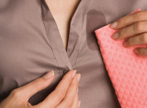 Как удалить с одежды масляные пятна. Подготовка к дальнейшей обработке