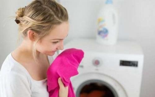 Как избавиться от запаха керосина на одежде в домашних условиях. Как вывести запах керосина с одежды