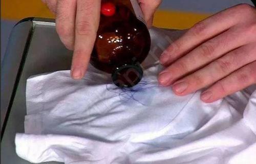 Чем стереть ручку с ткани. Как отстирать шариковую ручку с одежды