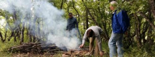 Как избавиться от запаха гари на одежде. Как избавиться от запаха костра на одежде