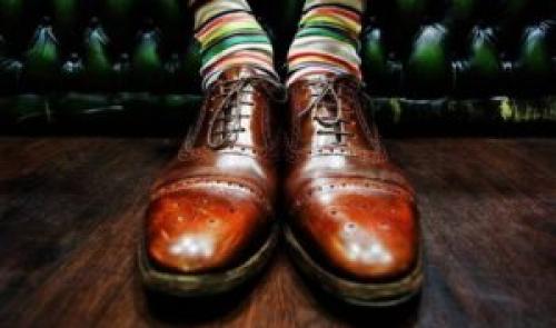 Как вывести масляное пятно с обуви. Как убрать жирное пятно с кожаной обуви?