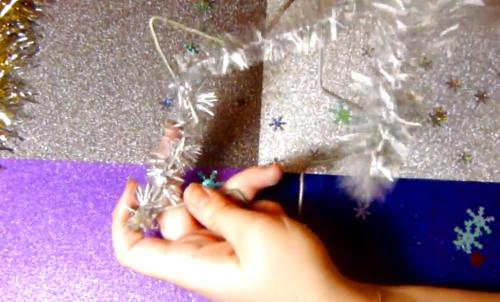 Новогоднее украшение на стену своими руками. Как украсить кухню 08 Новогоднее украшение на стену своими руками. Как украсить кухню 08