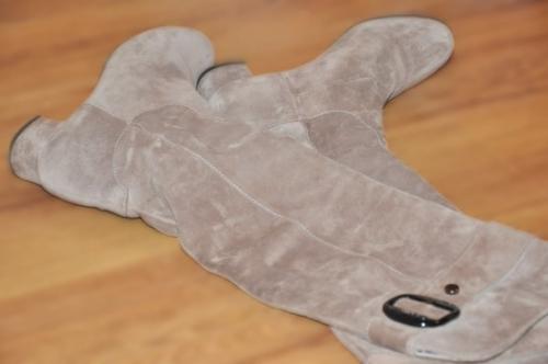 Как отмыть замшу. Пенный очиститель 02