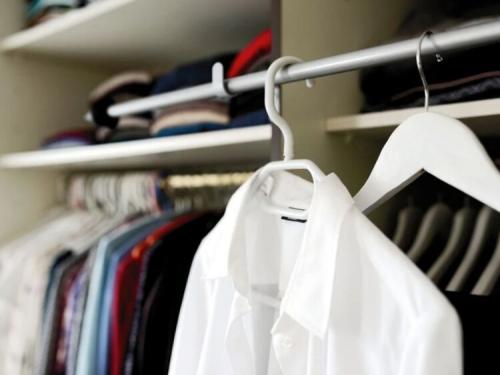 Почему домашний шкаф имеет свой запах: причины и решения 01