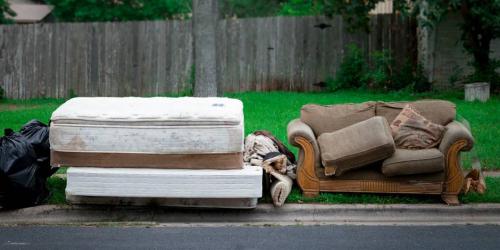 Трупный запах из соседней квартиры. Как избавиться от трупного запаха в квартире?