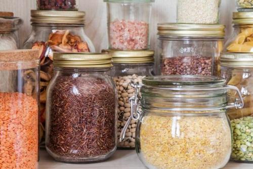 Какие продукты можно употреблять после лечения от жучков. Съесть или выбросить? Что делать с продуктами, пораженными вредителями