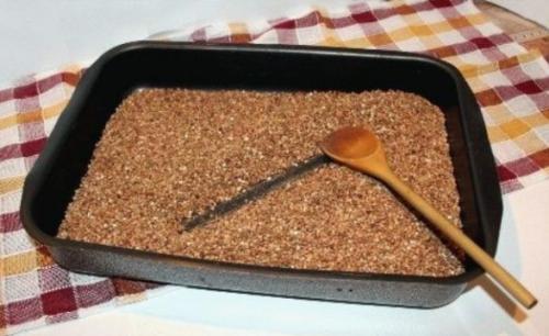 Можно ли использовать нагревание для уничтожения жучков в крупе. Как быстро избавиться от насекомых на кухне