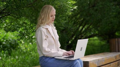 Можно ли использовать алкоголь или водку для удаления йода с кожи. Можно ли прижигать прыщи?