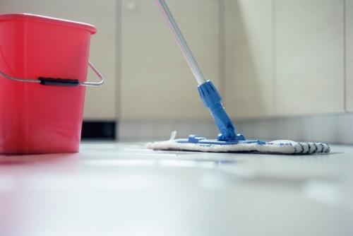 Чем отмыть зеленку с линолеума форум. 10 способов отмыть зеленку с линолеума