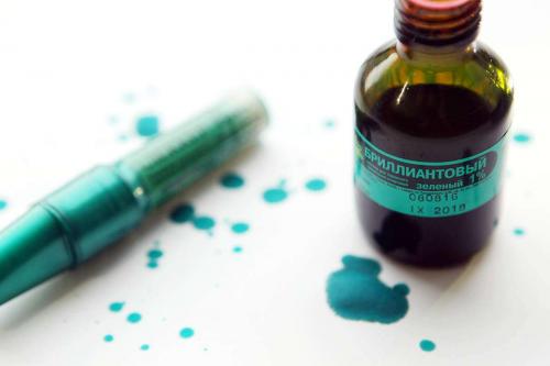 Какие профессиональные чистящие средства рекомендуются для удаления йодных пятен. Как вывести пятно зелёнки и йода