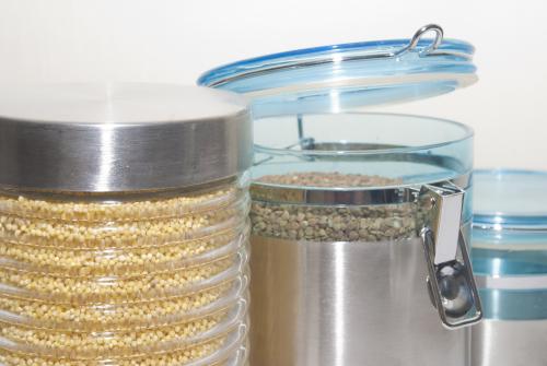 Опасны ли для человека жучки в крупе. Жучки в крупах: почему они появляются и как этого избежать?