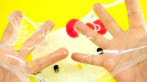 Как убрать слайм с черной одежды. Первые действия после обнаружения загрязнения