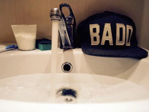 Как постирать кепку, чтобы не потеряла форму. Правила и особенности стирки кепок