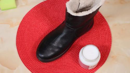 Бальзам для волос вместо кондиционера для белья. Набираю сразу несколько пачек дешёвого бальзама для волос и с успехом использую не по назначению в быту