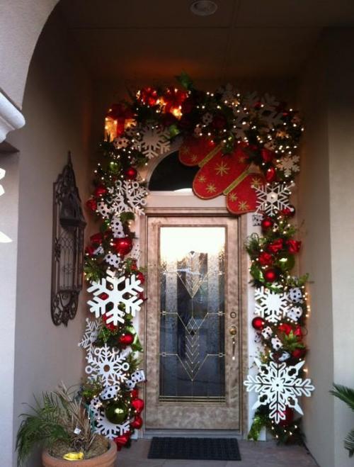 Украсить дом к Новому году своими руками. Как украсить свой дом или квартиру на Новый год