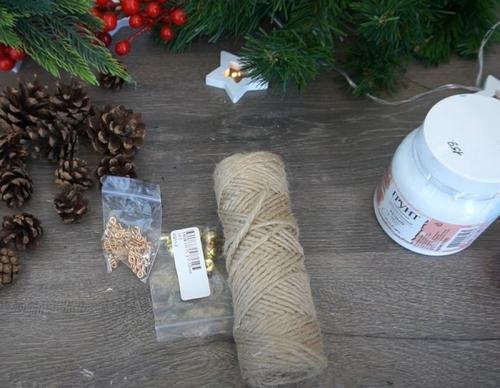 Как украсить подъезд на Новый год своими руками. Украшаем прихожую гирляндами