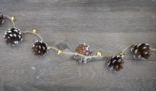 Как украсить подъезд на Новый год своими руками. Украшаем прихожую гирляндами