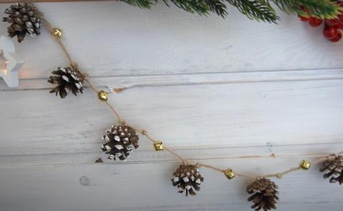 Как украсить подъезд на Новый год своими руками. Украшаем прихожую гирляндами