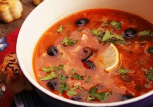 Можно ли ставить горячий борщ в холодильник. Предельный срок хранения супа в холодильнике (борщ, куриный, рыбный, куриный)