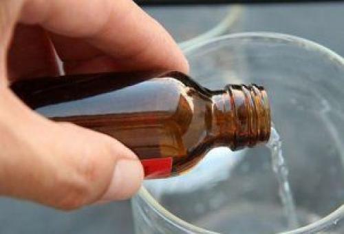 Как убрать желтизну на белой рубашке. Как отстирать желтые пятна на белом?