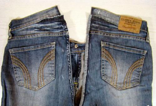 Как уменьшить джинсы на 3 размера. Как правильно ушить джинсы по бокам, в поясе, бедрах, ногах, по заднему шву в домашних условиях? Как самостоятельно ушить, уменьшить большие мужские и женские джинсы на размер меньше?