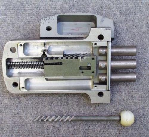 Чем смазать дверной замок. Когда необходимо проводить обработку замка 15 Чем смазать дверной замок. Когда необходимо проводить обработку замка 15