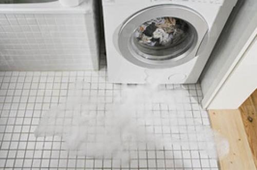 Как быстро и эффективно удалить монтажную пену с одежды: лучшие методы 06 Как быстро и эффективно удалить монтажную пену с одежды: лучшие методы 06