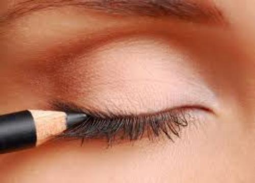 Как убрать царапины с лакированной обуви. Как убрать царапины на лакированной обуви?