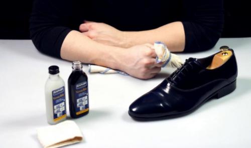 Как убрать царапины и черные полосы с лакированной обуви. Как убрать царапины и потертости с помощью домашних средств