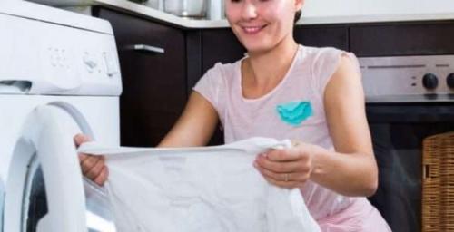 Как отбелить белую рубашку содой. Чем отбелить белую блузку: 7 народных рецептов, если она посерела или пожелтела