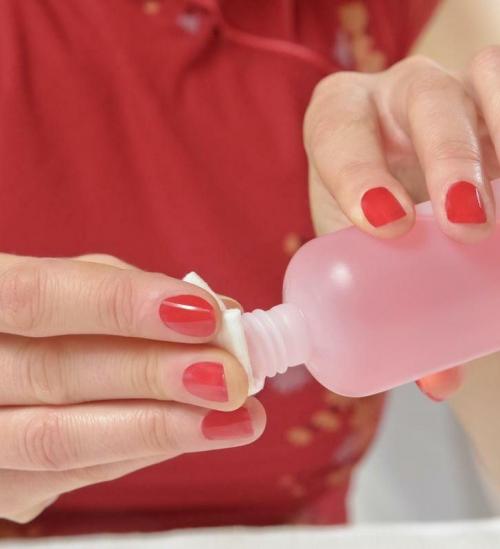 Чем отмыть фломастер с двери. 12 способов отмыть фломастер с кожи