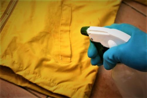 Как отстирать машинное масло с одежды. Чем вывести машинное масло с одежды