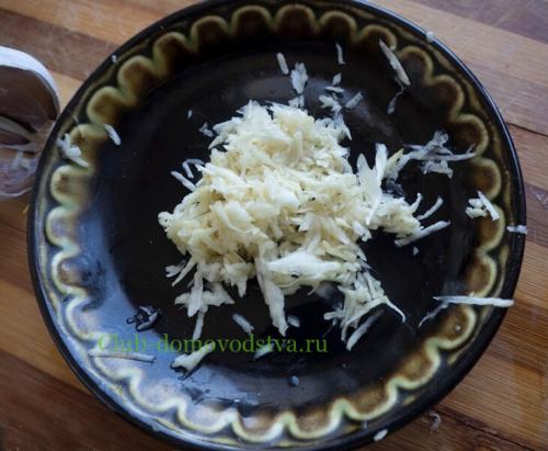 Гренки на сковороде-гриль. Гренки из черного хлеба с чесноком на сковороде – рецепты чесночных гренок с пошаговыми фото