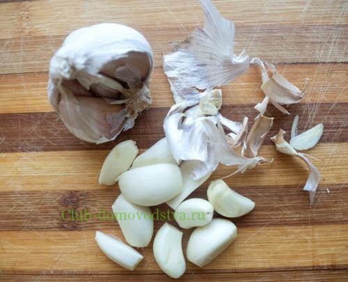 Гренки на сковороде-гриль. Гренки из черного хлеба с чесноком на сковороде – рецепты чесночных гренок с пошаговыми фото