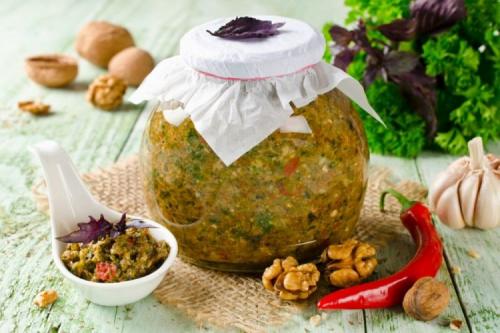 Засолить базилик на зиму. Базилик на зиму: 20 рецептов, которые понравятся всей семье