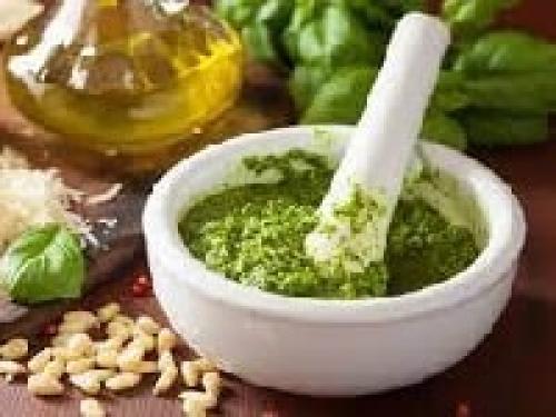 Что можно сделать из базилика на зиму. Соус из базилика на зиму – лучшие рецепты заготовки в домашних условиях