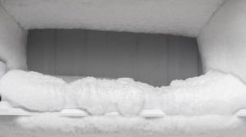 Можно ли ставить горячее молоко в холодильник. Что случится, если в холодильник попадёт горячее?