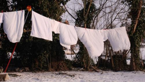 Сколько сохнет постельное белье. Сохнет ли так бельё