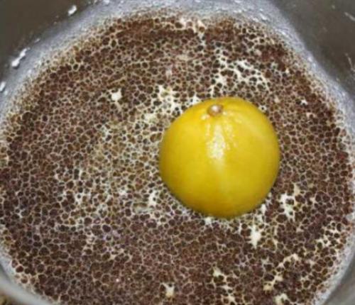 Как очистить пригоревшую кастрюлю лимонной кислотой. Как отмыть пригоревшую кастрюлю из алюминия