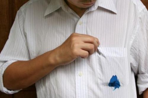 Как вывести старые чернила с одежды. Как вывести чернильное пятно в домашних условиях