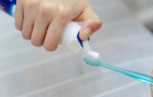 Как почистить пальто в домашних условиях. Как подготовить пальто к чистке в домашних условиях 07 Как почистить пальто в домашних условиях. Как подготовить пальто к чистке в домашних условиях 07