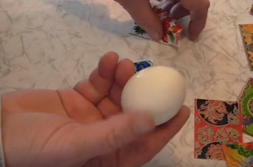 Как клеить наклейки на яйца термонаклейки. Как правильно клеить наклейки на пасхальные яйца: фото, видео