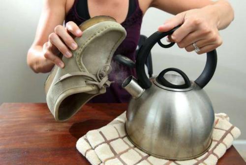 Как отмыть белые кроссовки от въевшейся грязи в домашних условиях. Процесс очистки в зависимости от материала