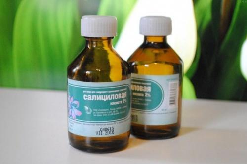 Как отстирать траву с одежды цветной. Чем вывести пятно от травы?