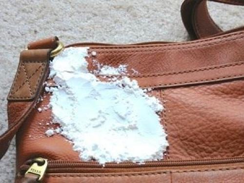 Как удалить чернила с кожи сумки. Как вывести чернила на кожаной сумке?