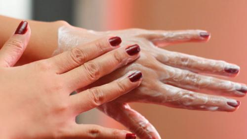 Как отмыть руки от грязи въевшейся в домашних условиях. 3 проверенных способа очистить руки от грязи