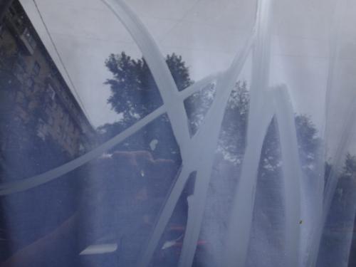 Чем отмыть канцелярский клей со стекла. Чем оттереть канцелярский клей от стекла