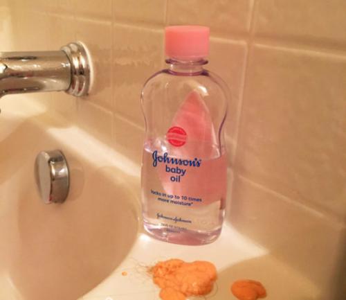 Как смыть слайм с рук. Как снять слайм с волос: как вытащить, растворить, как снять лизуна у ребенка