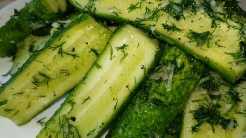 Как засолить огурцы в домашних условиях вкусно и быстро. Малосольные огурцы быстрого приготовления — 6 рецептов, чтобы они получились хрустящие и сочные