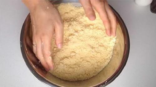 Как украсить торт наполеон в домашних условиях. Рецепт «Наполеона» советского времени в домашних условиях